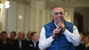 El gobernador Osvaldo Jaldo recibió el alta hospitalaria