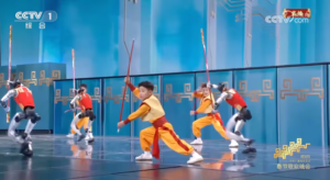 Robots humanoides deslumbraron en el principal espectáculo de China con coreografías de kung-fu