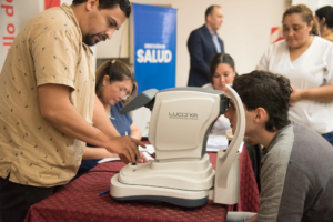 Estudiantes de la Universidad Tecnológica Nacional acceden a Ecolentes gratuitos otorgados por el Municipio