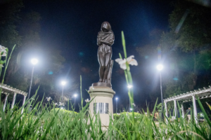 El Museo Escultórico a Cielo Abierto sumó nuevas obras restauradas en un recorrido guiado por el Parque 9 de Julio