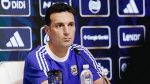 “Hay dos opciones”: Scaloni postergó la decisión sobre el reemplazo de Balerdi
