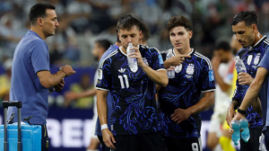 Pese al triunfo, la actuación de los suplentes dejó más dudas que certezas en la Selección