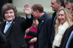 Javier y Karina Milei recibirán a diputados y senadores para dejar atrás internas