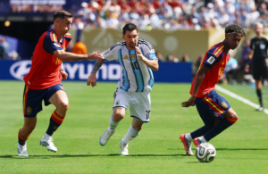 Argentina y España, cerca de jugar la postergada Finalissima: cuándo y dónde sería el partido