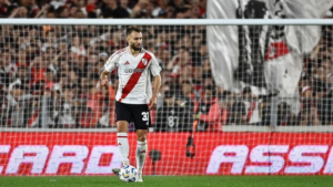 Referentes de River presionan para que Germán Pezzella vuelva a trabajar junto al plantel profesional