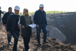 Rossana Chahla supervisó la obra hidráulica en el barrio 360 Viviendas, que ya tiene un avance del 60%