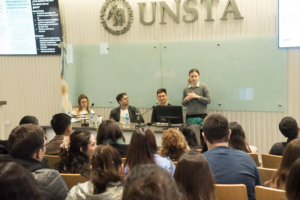 La Escuela de Liderazgo y Comunicación Política aborda estrategias para enfrentar el cambio climático
