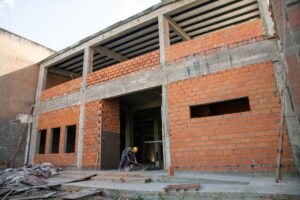 Avanza la restauración del Registro Civil: superó el 50% de obra y recupera un edificio histórico