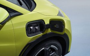El auto eléctrico más vendido en la Argentina fue premiado por su seguridad: modelos y ventas en el país