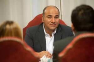 Fuerte caída en la imagen de los senadores por Tucumán: Juan Manzur quedó entre los cinco legisladores peor valorados del país