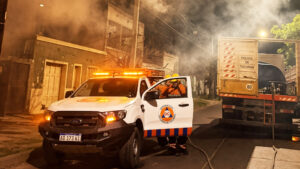 Un hombre de 74 años murió durante la madrugada al incendiarse su casa en Crisóstomo Álvarez al 1600