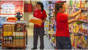 Condenan a un supermercado a pagar más de $112 millones a un repositor no registrado y declaran inconstitucional una reforma laboral