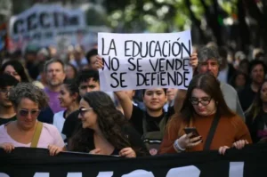 Universidades vuelven a la calle el 15 de octubre tras el fracaso de la paritaria
