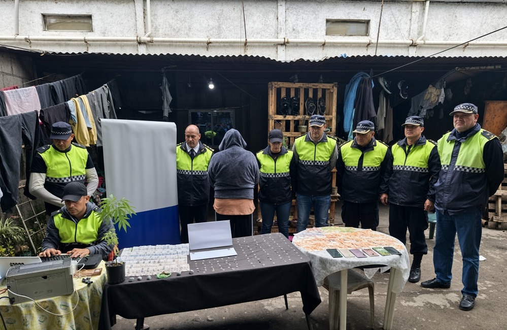 Investigaban el robo de una moto en Concepción y descubrieron un búnker de venta de drogas: hay dos detenidos