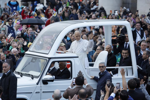 El papa León XIV retomó las audiencias públicas en el Vaticano tras su cirugía de pulmón y crece la expectativa por su visita a la Argentina